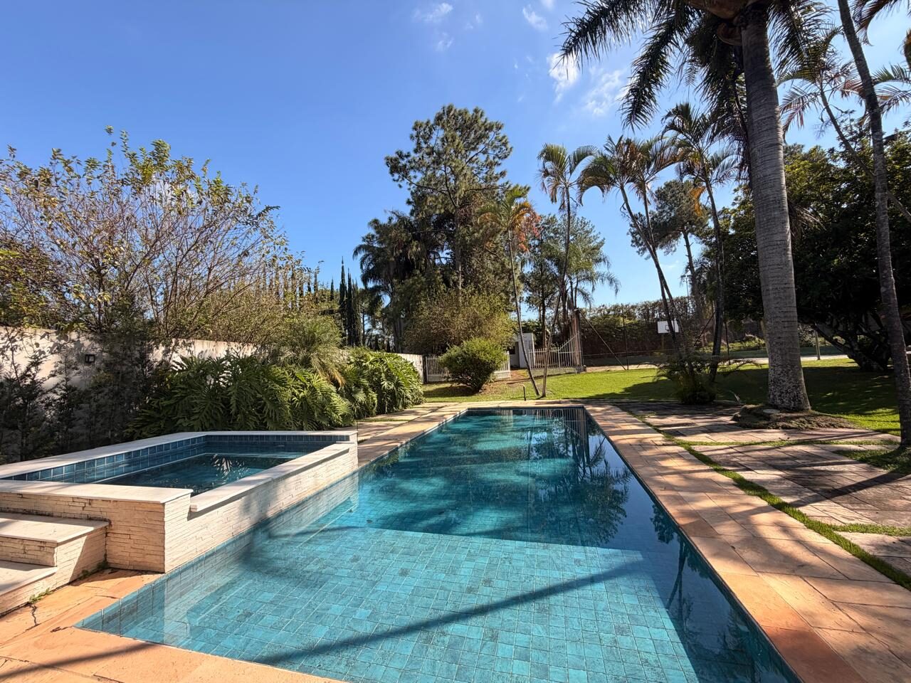 Casa com 5 quartos, 700 m², à venda por R$ 4.500.000 - Chácaras Residenciais Santa Maria - Votorantim/SP