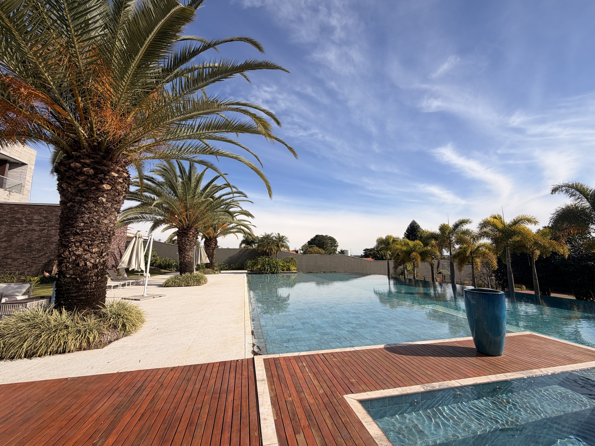 Casa Resort no Santa Maria com 1800m Altamente mobiliada e decorada.
