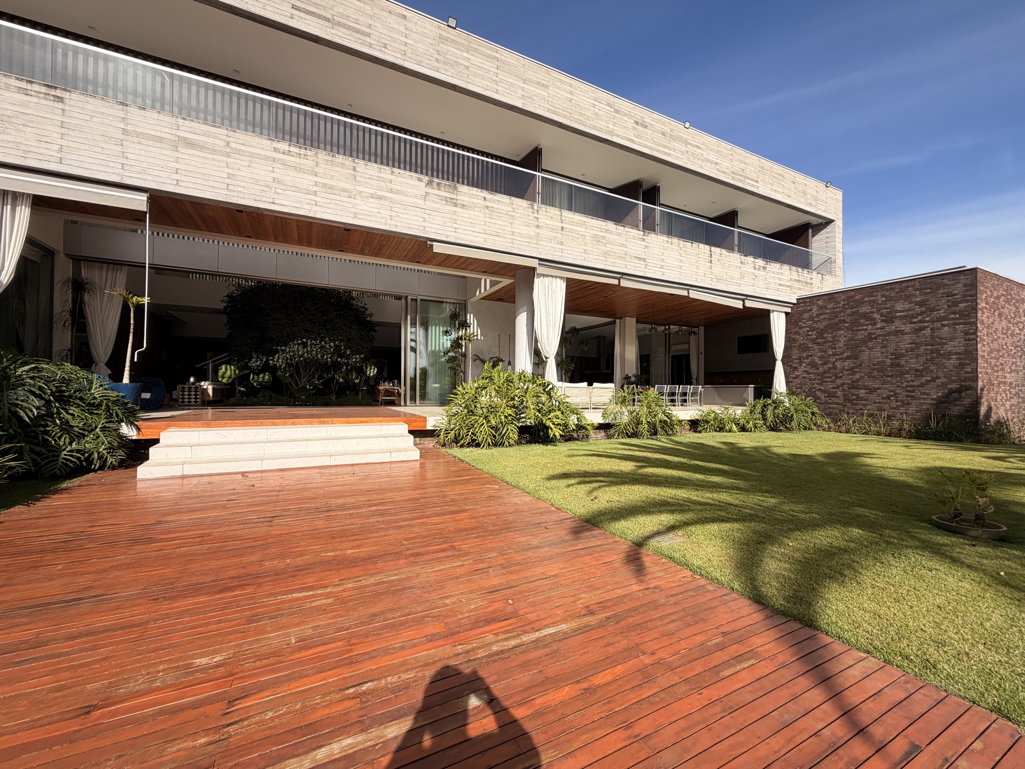 Casa Resort no Santa Maria com 1800m Altamente mobiliada e decorada.